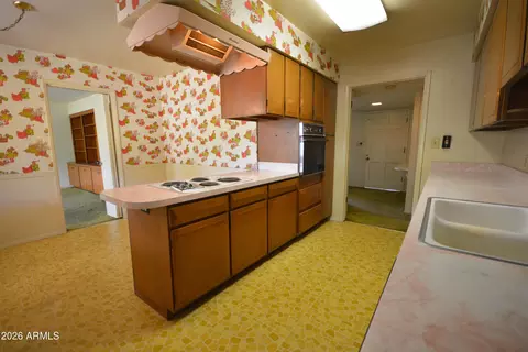 Kitchen - 1302 W Hayward Ave, Phoenix, AZ 85021 photo 2 of 2