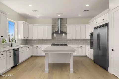 Kitchen - 3002 N 53rd Pl, Phoenix, AZ 85018 photo 1 of 4
