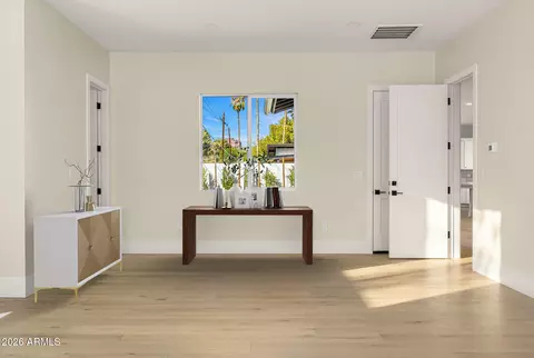 Entry Way - 3002 N 53rd Pl, Phoenix, AZ 85018 photo 4 of 4