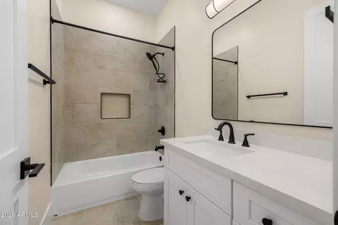Bath - 3002 N 53rd Pl, Phoenix, AZ 85018 photo 4 of 9