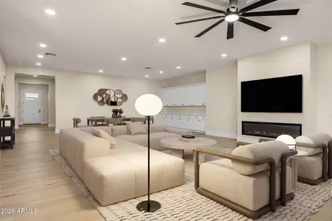 Living - 3002 N 53rd Pl, Phoenix, AZ 85018 photo 3 of 4