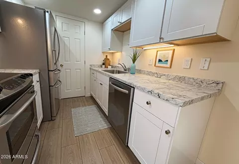 Kitchen - 4513 E Riverside St, Phoenix, AZ 85040 photo 1 of 5
