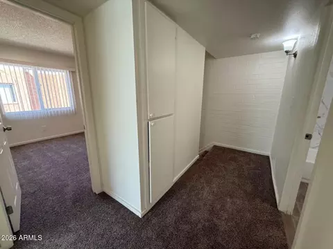 Entry Way - 4513 E Riverside St, Phoenix, AZ 85040 photo 5 of 6