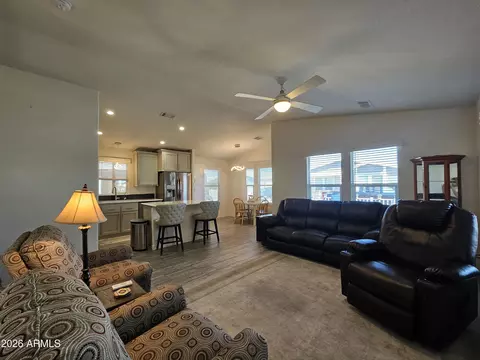 650 N Hawes Rd #3223, Mesa, AZ 85207