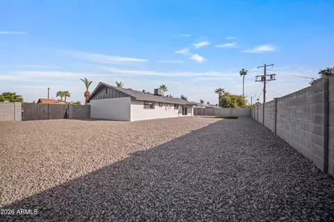 Exterior - 8944 N 17th Ln, Phoenix, AZ 85021 photo 4 of 5