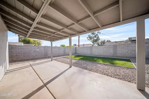 Exterior - 8944 N 17th Ln, Phoenix, AZ 85021 photo 1 of 5