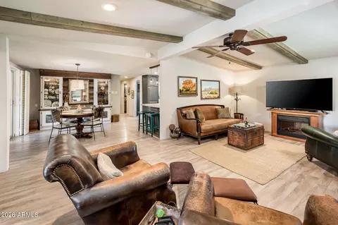 3508 E Beverly Ln, Phoenix, AZ 85032 photo 9
