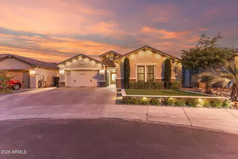 Exterior - 3249 E Nightingale Ln, Gilbert, AZ 85298 photo 2 of 23