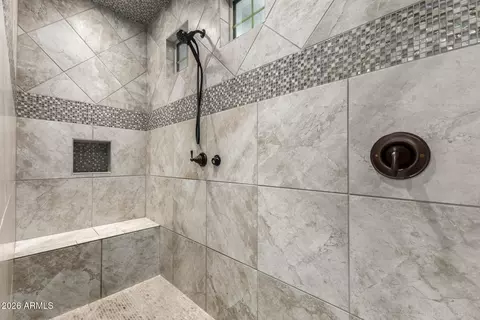 Bath - 3249 E Nightingale Ln, Gilbert, AZ 85298 photo 2 of 3