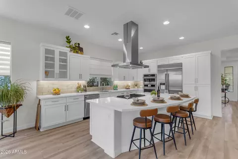 732 E Las Puertas Ln, Queen Creek, AZ 85140