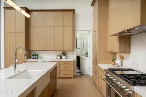 Kitchen - 3923 E Heatherbrae Dr, Phoenix, AZ 85018 photo 1 of 5