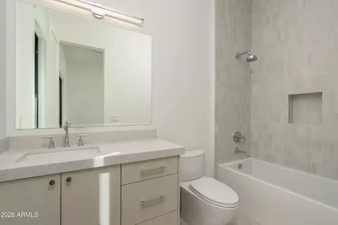 Bath - 3923 E Heatherbrae Dr, Phoenix, AZ 85018 photo 10 of 10