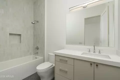 Bath - 3923 E Heatherbrae Dr, Phoenix, AZ 85018 photo 8 of 10