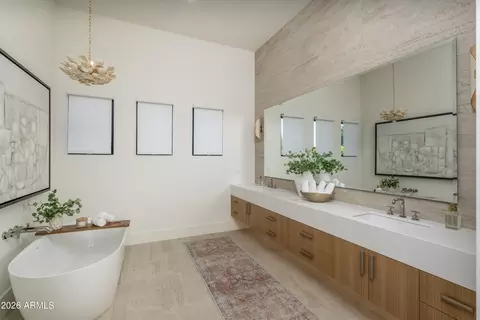 Bath - 3923 E Heatherbrae Dr, Phoenix, AZ 85018 photo 4 of 10