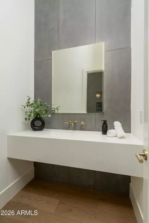 Bath - 3923 E Heatherbrae Dr, Phoenix, AZ 85018 photo 1 of 10