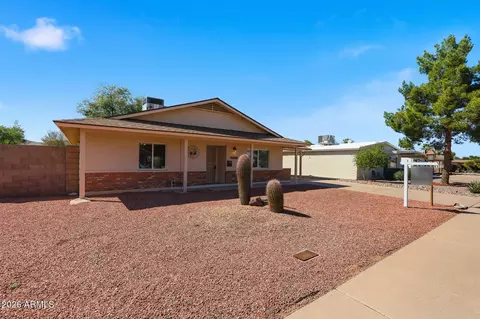 2331 E Betty Elyse Ln, Phoenix, AZ 85022