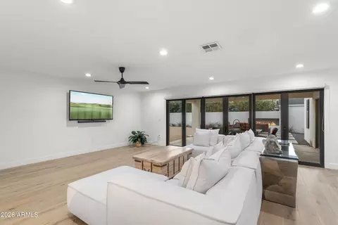 Living - 4639 E Osborn Rd, Phoenix, AZ 85018 photo 2 of 3