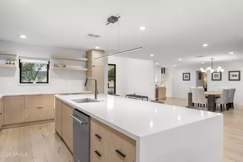 Kitchen - 4639 E Osborn Rd, Phoenix, AZ 85018 photo 2 of 4