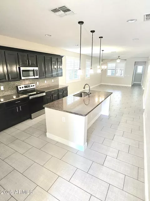 Kitchen - 140 E Bernie Ln, Gilbert, AZ 85295 photo 3 of 4