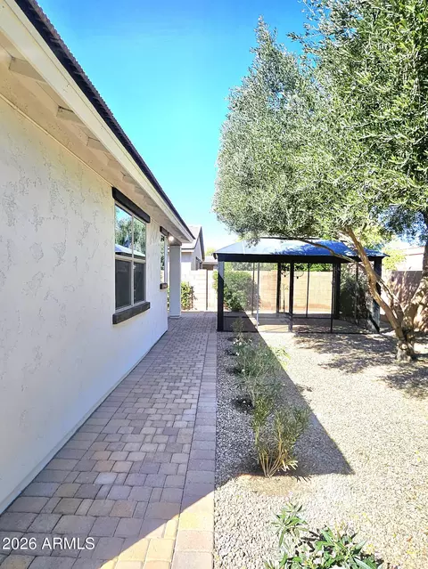 Exterior - 140 E Bernie Ln, Gilbert, AZ 85295 photo 9 of 12
