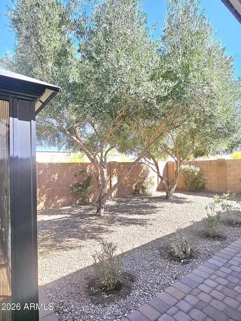 Exterior - 140 E Bernie Ln, Gilbert, AZ 85295 photo 7 of 12