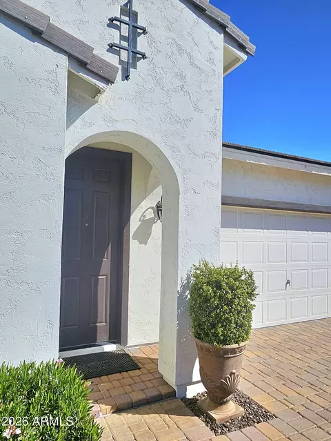 Exterior - 140 E Bernie Ln, Gilbert, AZ 85295 photo 2 of 12