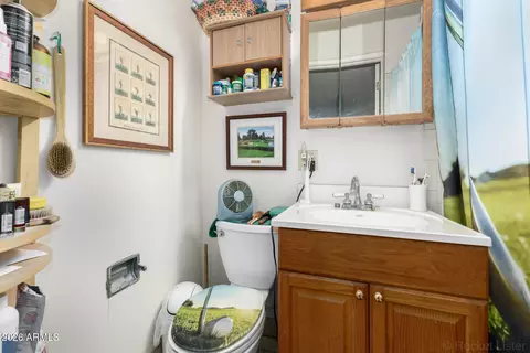 Bath - 1554 W 5th Pl, Tempe, AZ 85281 photo 1 of 2