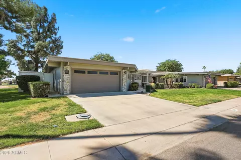 10101 W Pineaire Dr, Sun City, AZ 85351