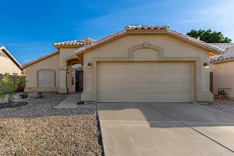 Exterior - 313 E Sherri Dr, Gilbert, AZ 85296 photo 2 of 8