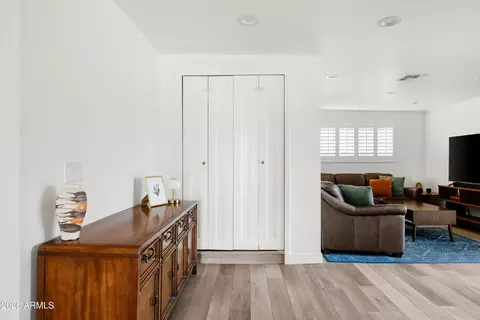 Entry Way - 4401 N 9th Ave, Phoenix, AZ 85013 photo 3 of 3