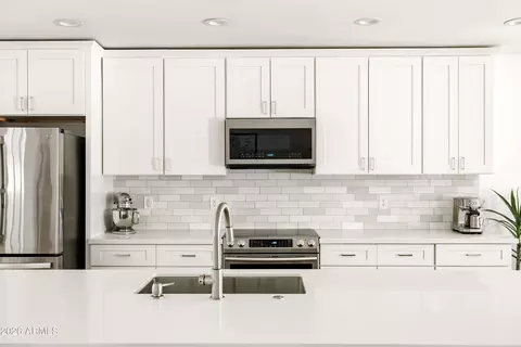 Kitchen - 4401 N 9th Ave, Phoenix, AZ 85013 photo 2 of 5