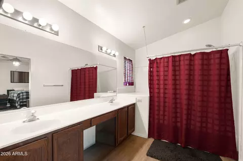Bath - 5424 Emerald Ave, Mesa, AZ 85206 photo 1 of 3