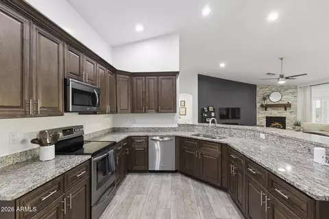 Kitchen - 203 E Saddle Butte St, Apache Junction, AZ 85119 photo 3 of 4