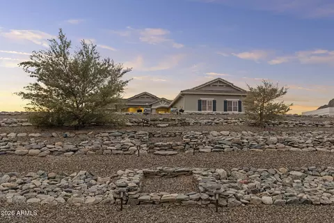 Exterior - 203 E Saddle Butte St, Apache Junction, AZ 85119 photo 1 of 10