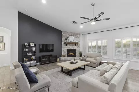 Living - 203 E Saddle Butte St, Apache Junction, AZ 85119 photo 2 of 3