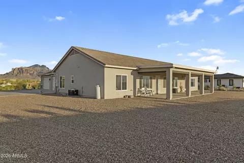 Exterior - 203 E Saddle Butte St, Apache Junction, AZ 85119 photo 10 of 10