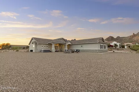 Exterior - 203 E Saddle Butte St, Apache Junction, AZ 85119 photo 2 of 10