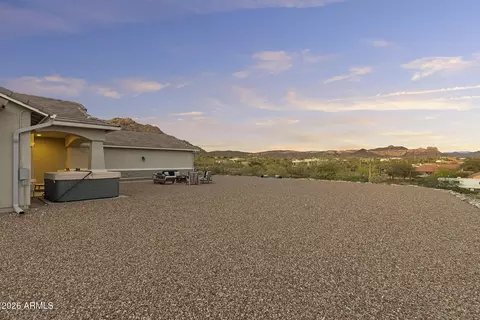 Exterior - 203 E Saddle Butte St, Apache Junction, AZ 85119 photo 5 of 10
