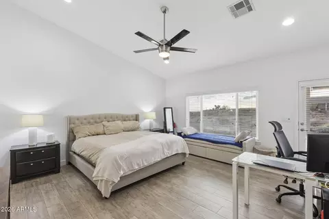 Bedroom - 203 E Saddle Butte St, Apache Junction, AZ 85119 photo 3 of 4