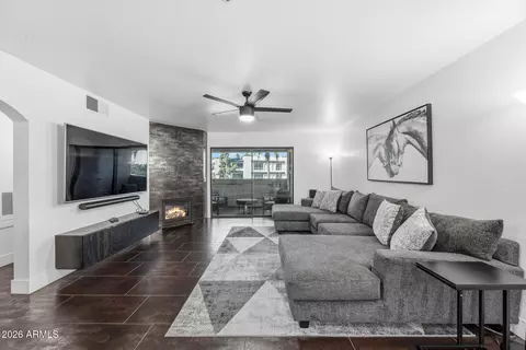 5104 N 32nd St #324, Phoenix, AZ 85018