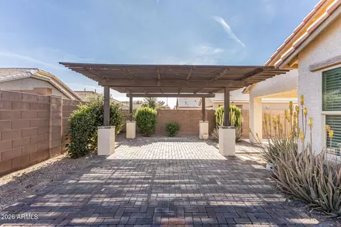 Exterior - 2177 E Gillcrest Rd, Gilbert, AZ 85298 photo 4 of 10