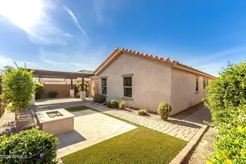 Exterior - 2177 E Gillcrest Rd, Gilbert, AZ 85298 photo 2 of 10
