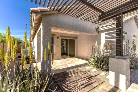 Exterior - 2177 E Gillcrest Rd, Gilbert, AZ 85298 photo 5 of 10