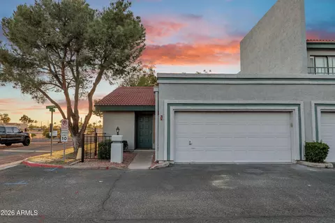 8702 N Shadow Ln, Peoria, AZ 85345