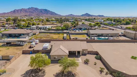 View/Area - 2813 E Cedar Waxwing Dr, Gilbert, AZ 85298 photo 5 of 6