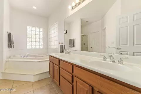 Bath - 2813 E Cedar Waxwing Dr, Gilbert, AZ 85298 photo 1 of 3