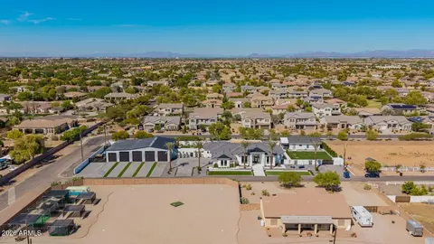 View/Area - 2813 E Cedar Waxwing Dr, Gilbert, AZ 85298 photo 3 of 6