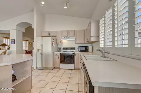 Kitchen - 4626 E Charleston Ave, Phoenix, AZ 85032 photo 3 of 4