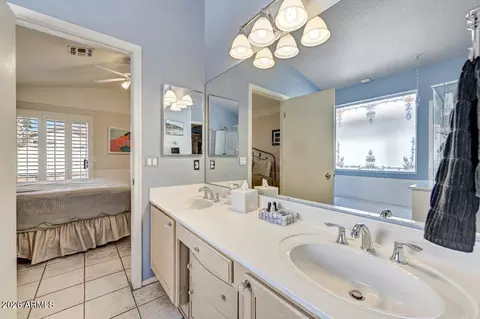 Bath - 4626 E Charleston Ave, Phoenix, AZ 85032 photo 2 of 3