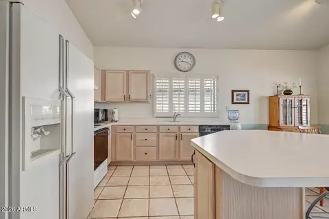 Kitchen - 4626 E Charleston Ave, Phoenix, AZ 85032 photo 2 of 4